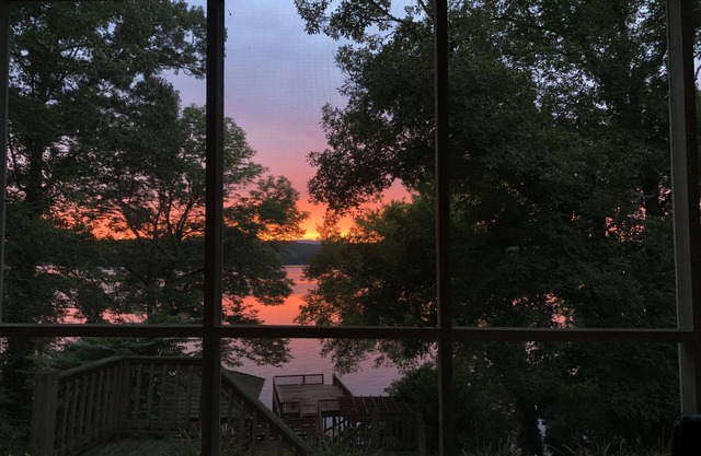 Parfait retraite de pêcheurs sur la rivière Tennessee ou une escapade familiale et relaxante.