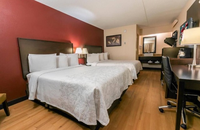 Perfect for a Small Group! Free Parking On-site, Pets are Welcome!