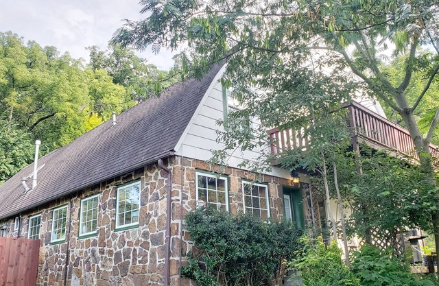 Parfait pour les grands groupes, anciens Bed and Breakfast dans une ancienne grange convertie!
