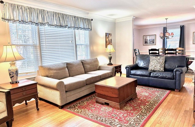 Perfect for Extended Stays! One Level/Fenced Yard/Pets Welcome