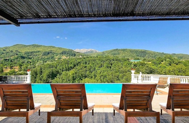 Idéal pour les groupes! Cuisine extérieure,piscine privée,restaurants à pied