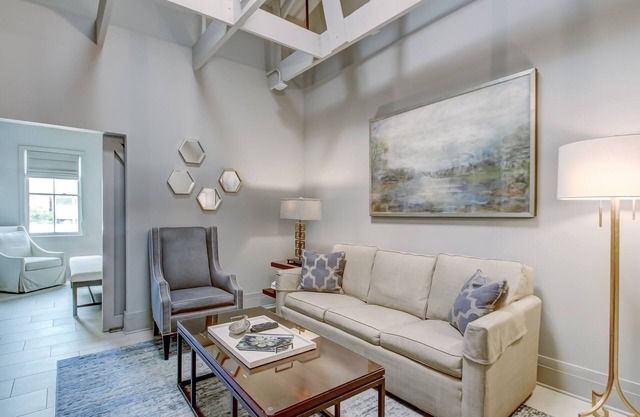 Perfect For Large Groups, Modern Interior, Heated Pool Access By Southern Belle Savannah