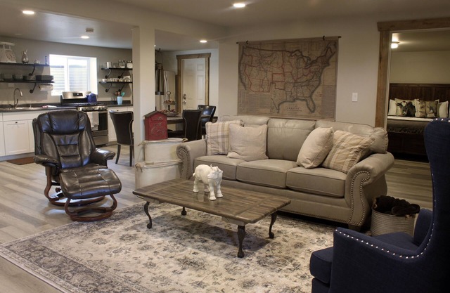 Perfect for outdoor adventurers & couples; near Glenwood, hot springs & skiing