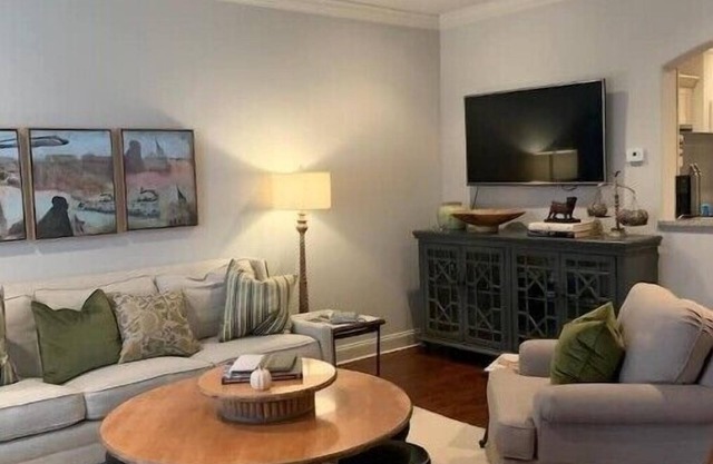 Perfect Game Weekend Condo. Convenient to Ole Miss Campus and Oxford Square.