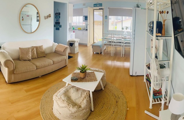 Perfect getaway on the Central Coast Great location on the Lake, close to beach