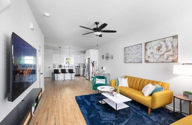 Perfect Getaway Prime Location w/Game Room & HotTub