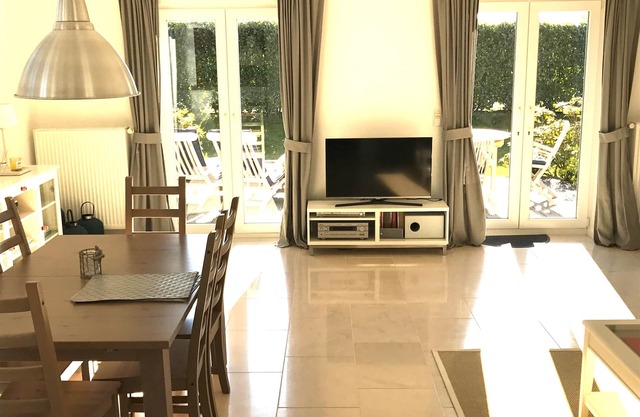 Maison parfaite sur la mer Baltique pour les familles avec enfants et les golfeurs