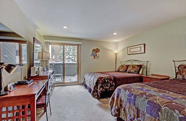 Perfect Hotel Room With Amazing Ski Access! CM247H