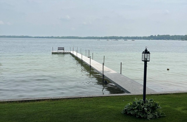 Perfect lakefront family cottage with private dock and room to play!