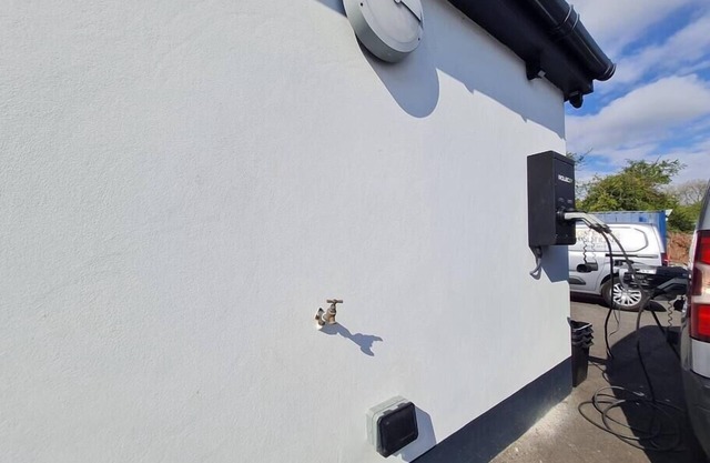 Perfect Location 2 Bed Serviced Apartment Near BPW