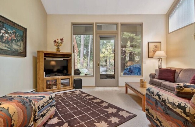 Perfect location, spacious condo w/ many amenities