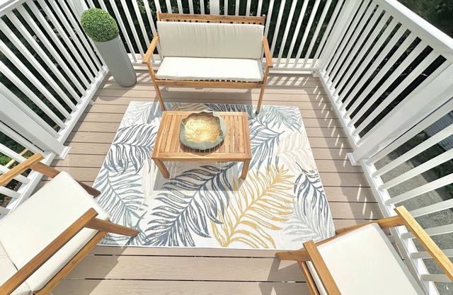PERFECT Newly Renovated Tranquil 4-bedroom House w/ parking and WiFi