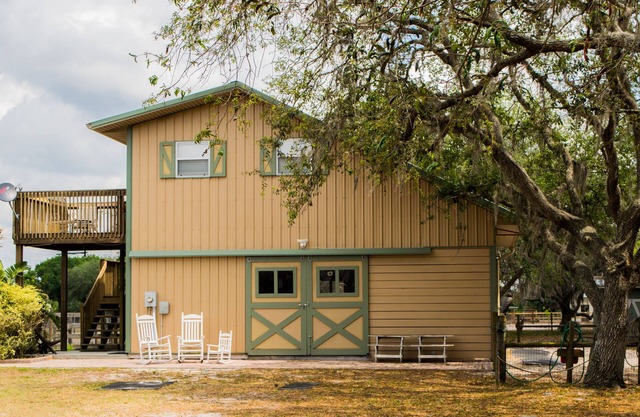 Perfect Escapade en Floride ancienne à un grand prix: pas votre touriste moyenne Condo