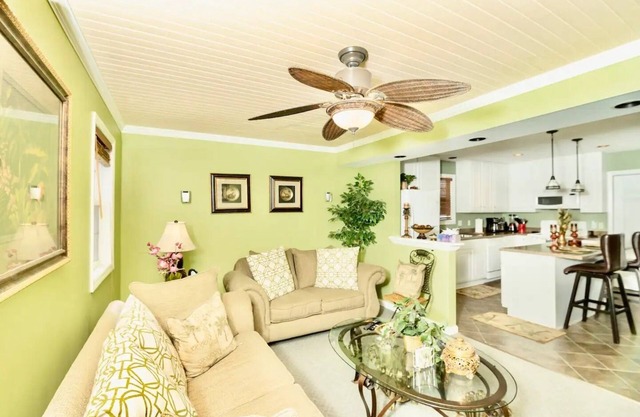 Perfect Private Getaway Near Downtown Raleigh!