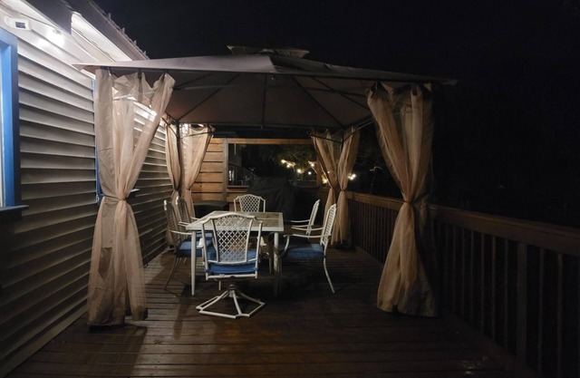Perfect Riverside Getaway! Enjoy Hiking, Kayaking, or Relaxing by the Firepit!