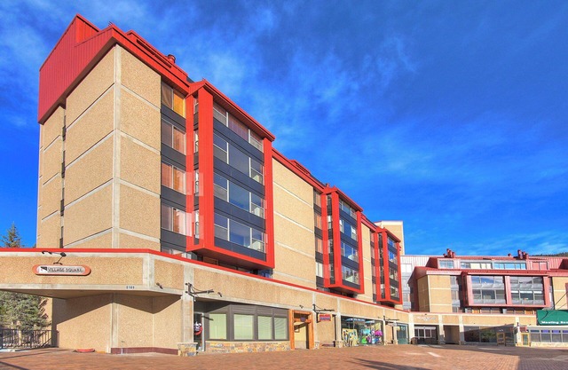 Perfectly Located Hotel Room in Heart of Copper! VS440H