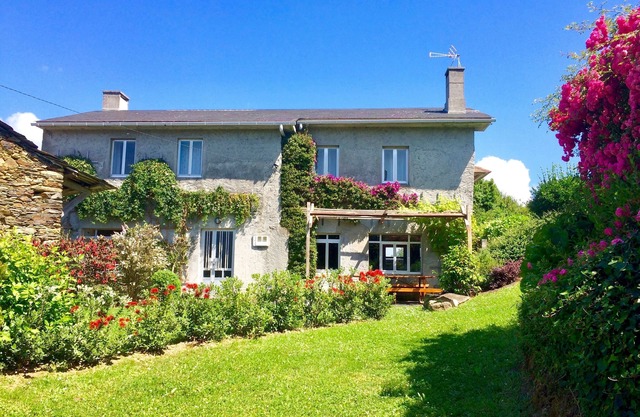 Chalet d'été idéalement situé, à deux pas de 5 plages immaculées!