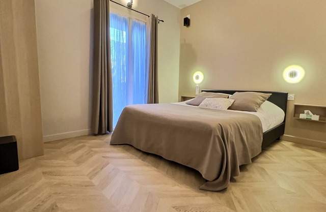 Perpignan : Appartement supérieur cinéma, balcon