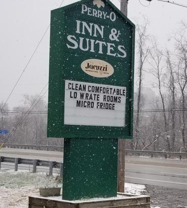 Perry-O Inn & Suites