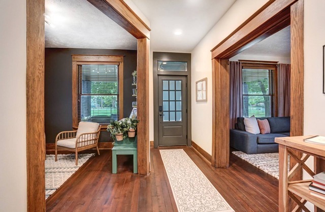 Pet/Family Friendly Home w/Master Loft