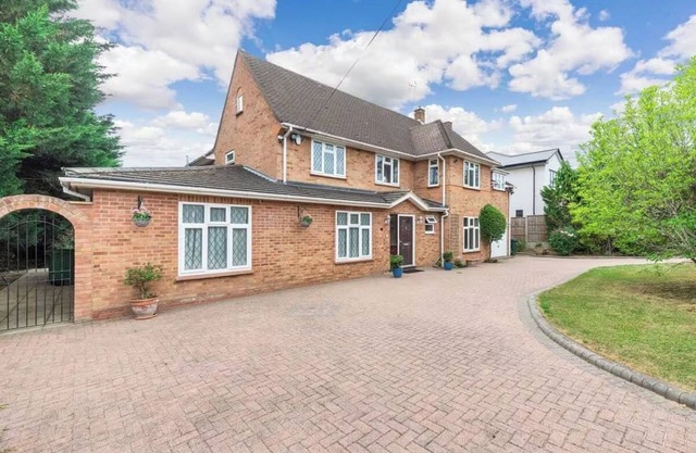 Pet Friendly - 11 Guests - 6 Beds - Bbq - Parking