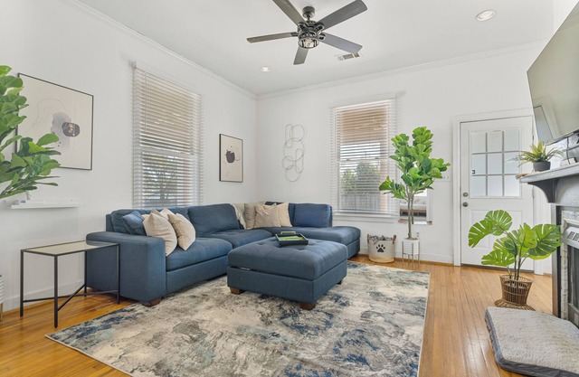 Pet Friendly 3 BR- 6 mins to Maxwell Base Sleeps 9