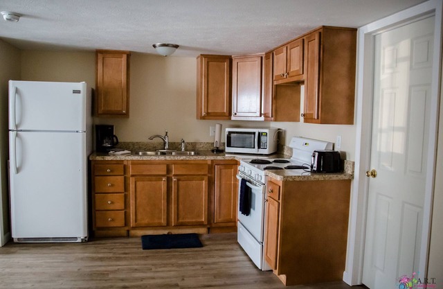 Nouveau Câble de 2 chambres à coucher 1 salle de bain, WiFi, AC, Grill, Walking dist. à la plage!