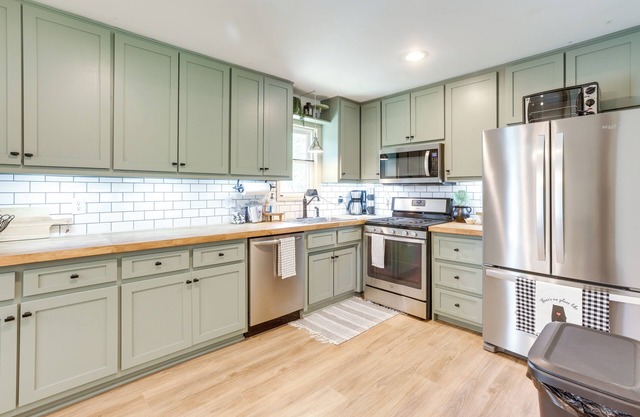 Pet-Friendly Alabama Retreat w/ Deck & Patio!