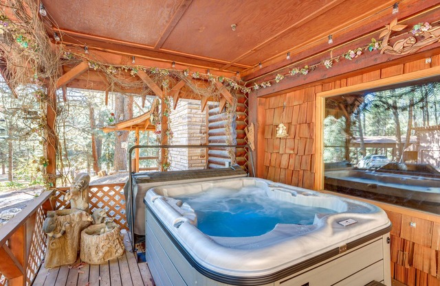 Pet-friendly Bayfield Cabin w/ Game Room & Hot Tub