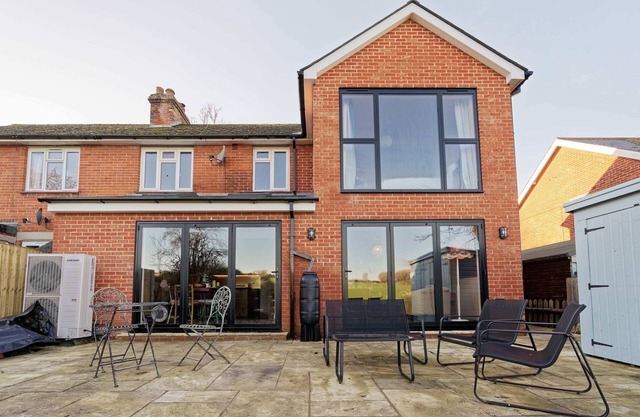 Pet-Friendly Hiking Cottage Near Canterbury