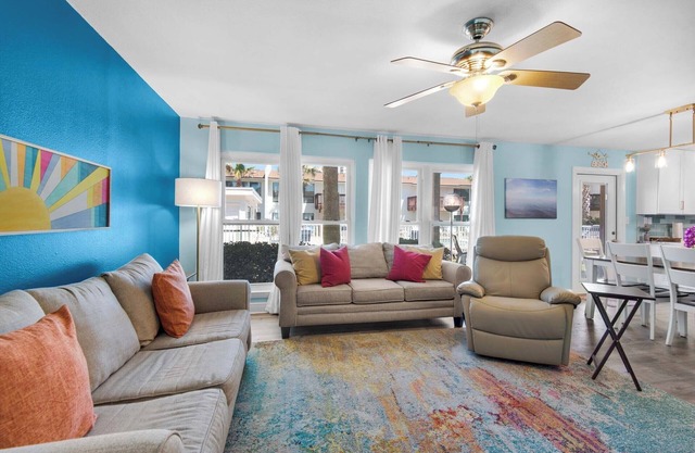 Pet Friendly 🐶 Beachview 102 - Flaming Sunrise 🌅