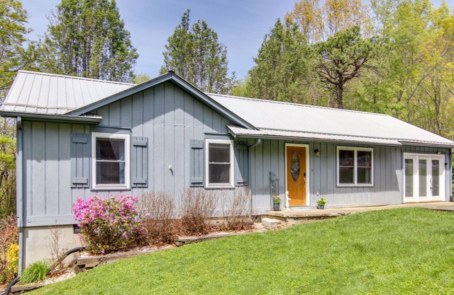 Pet-Friendly Black Mountain Vacation Home w/ Deck