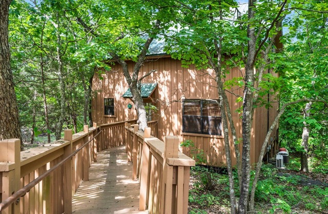 Pet-Friendly Branson Stay | Cabin w/Deck & Pools