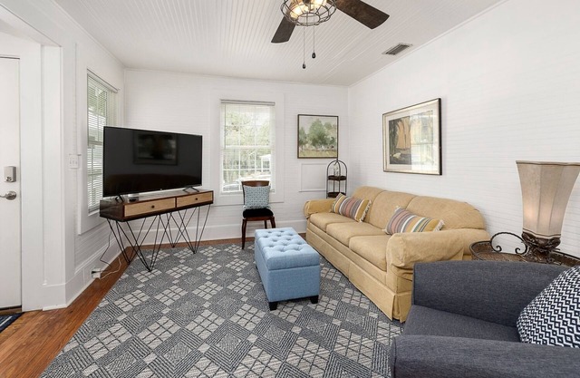 Pet Friendly Cottage! One short block to beach! Walk to Pier Village!