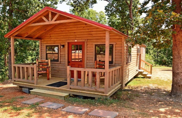 PET FRIENDLY 🐾 Swan Bay Cabins & Caravan Park # (2) Paris, Kentucky, lac du Kentucky