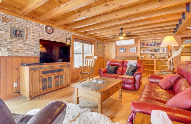Pet-Friendly Carthage Home with Fire Pit!