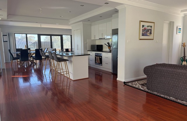 Pet-Friendly Coastal Retreat Near Beach, Lake & Boat Parking