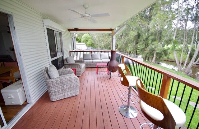 Pet friendly cottage 200m to beach, luxury for fur kids and their owners