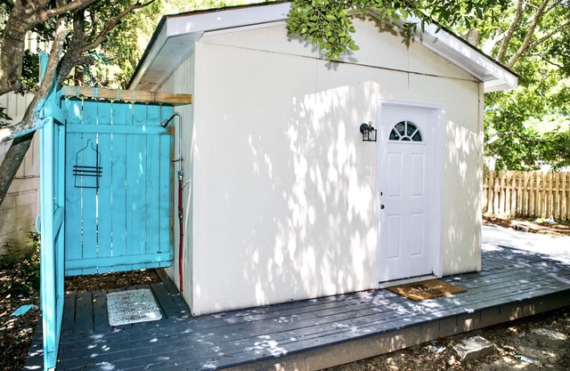 Pet Friendly Cozy Cottage on James Island