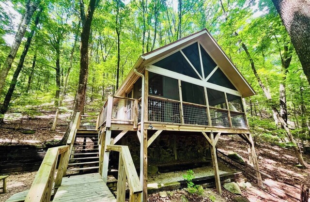 Pet Friendly, Firepit, Amazing Screened Porch