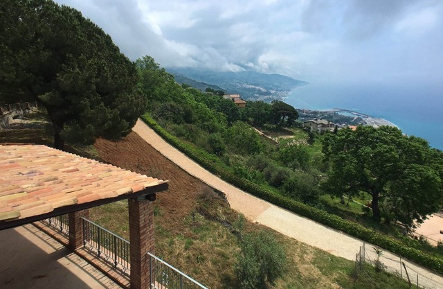 Belle ferme avec terrasse à Cetraro