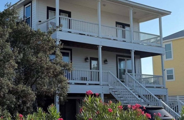 Pet Friendly- Fort Morgan | Sleeps 12 | 3BR | 2.5BA