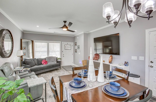 Pet-Friendly Gallatin Home w/ Deck, 1 Mi to Town!
