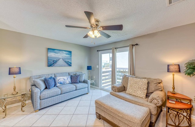 Pet Friendly - Heart of Gulf Shores - 1/2 Mile to The Hangout
