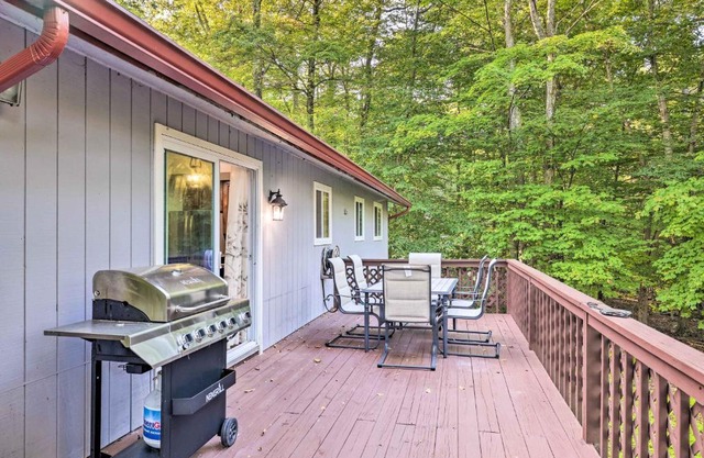 Pet-Friendly Home in Big Bass Lake Community!