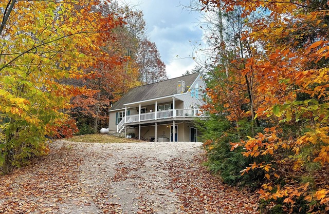 Deluxe North Conway Home w/ Game Room & Fire Pit!