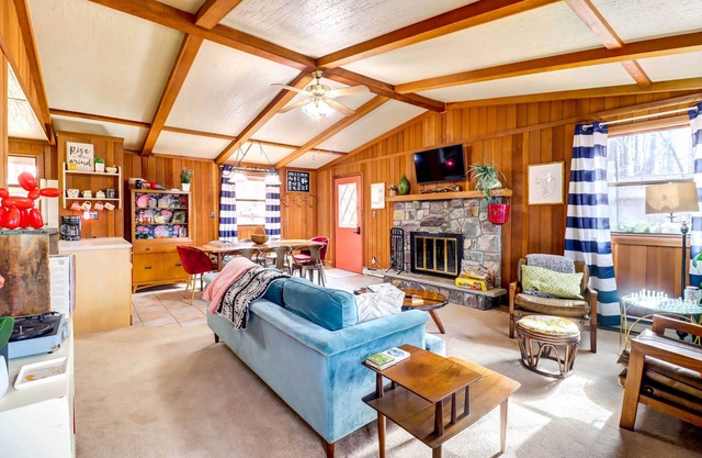 Pet-Friendly Home w/ Deck at Big Bass Lake!