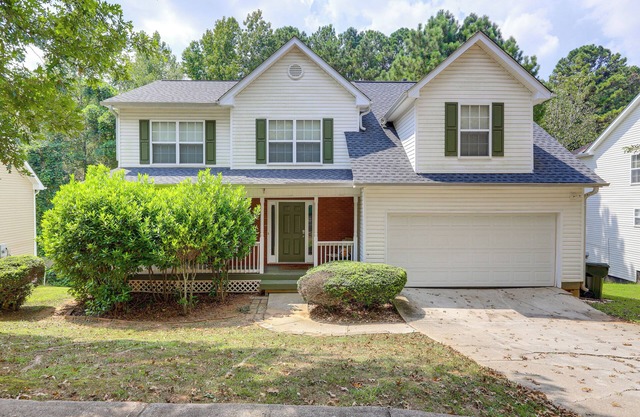 Pet-Friendly Home w/ Pool Access in Snellville!