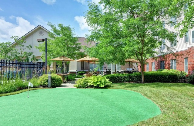 Pet-Friendly Hotel Unit w/ Seasonal Pool, BBQ & Free Parking