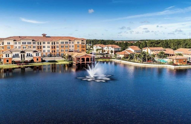 Pet-Friendly King Bed, 15 Min to Disney & More